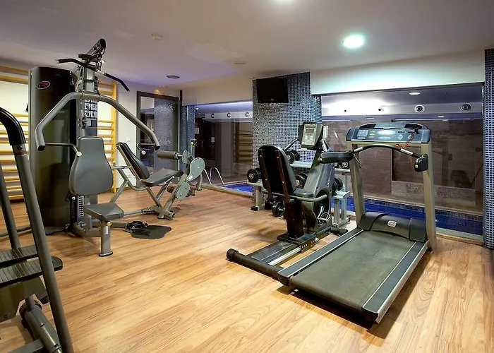 Hotel Acacias & 4*