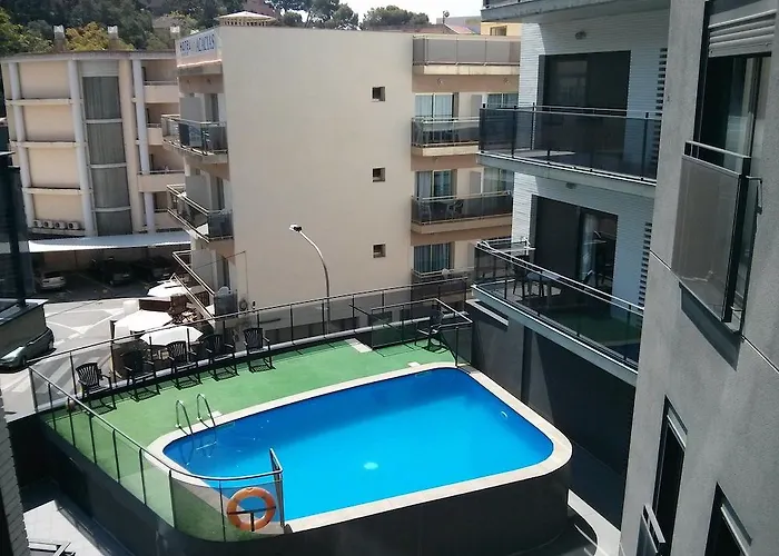 Hotel Acacias & 4*
