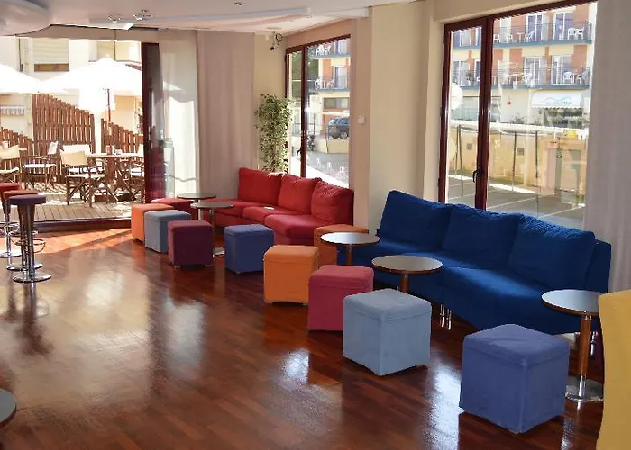 Hotel Acacias &