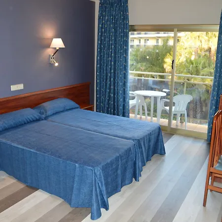 Otel Acacias &
