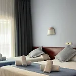 Acacias & فندق يوريت دي مار