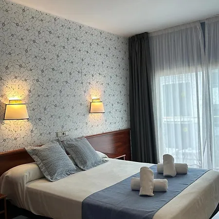 Acacias & Lloret de Mar