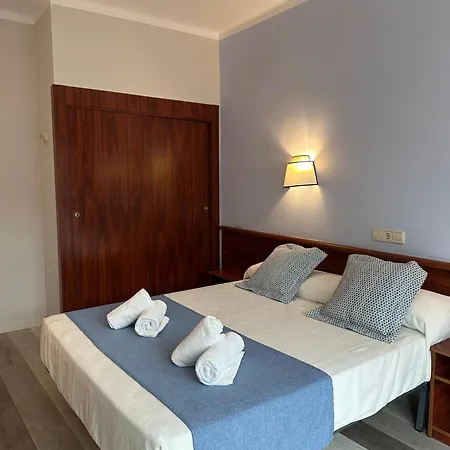 Acacias & Hotel