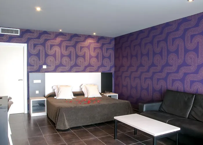 Hotel Acacias & 4*