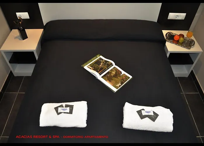 Hotel Acacias &